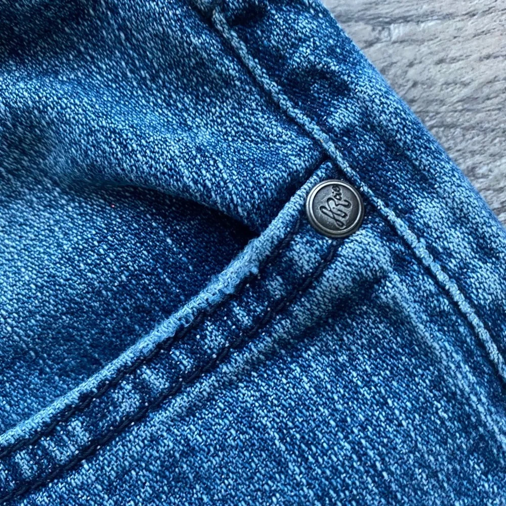 American Rag Cie Size 11 Denim Bermuda Shorts Medium Wash Long Jorts